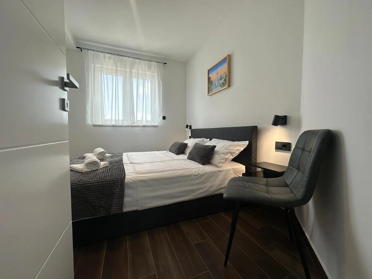 Apartments Pina Kornic Croatia