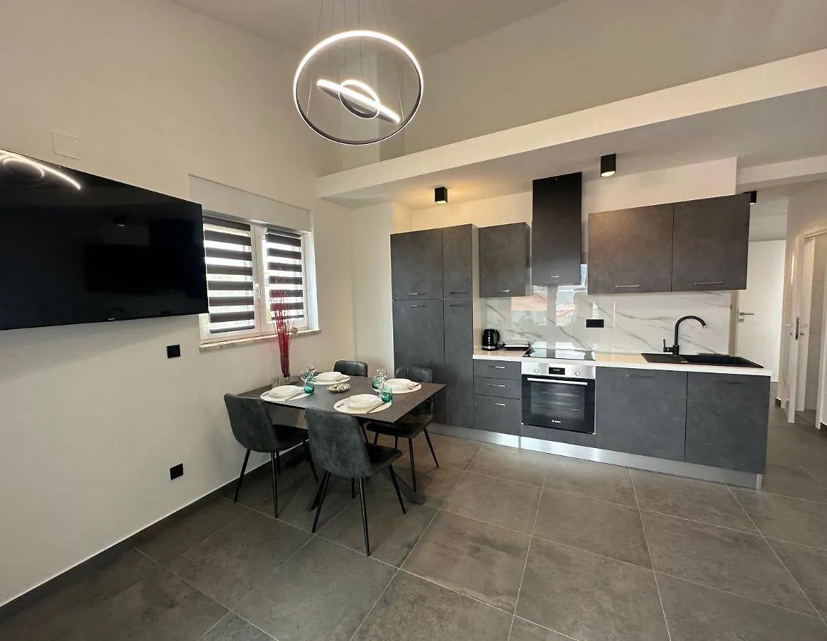 Apartments Pina Kornic